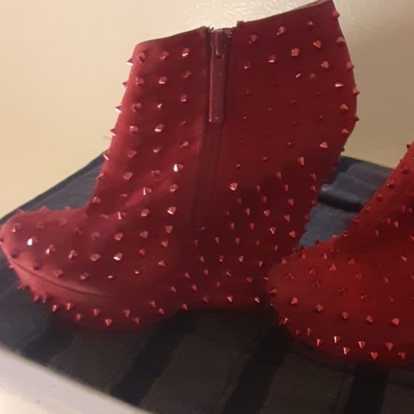 Red Spiked Heels/Wedges - Picture 5 of 6